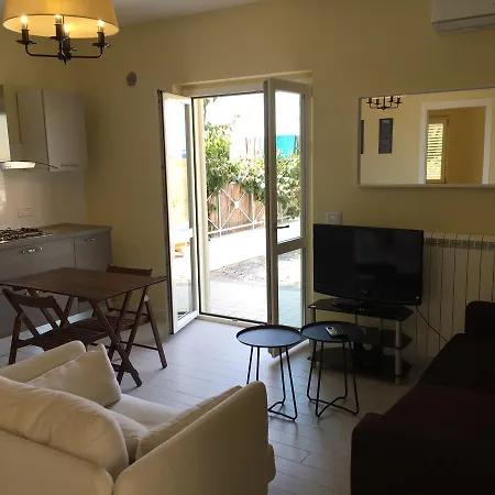 Roseto Beach Club Casa Scrisi